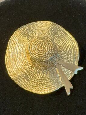 Michele Lynn Gold Tone Hat Brooch Pin Vintage Scarf Clip